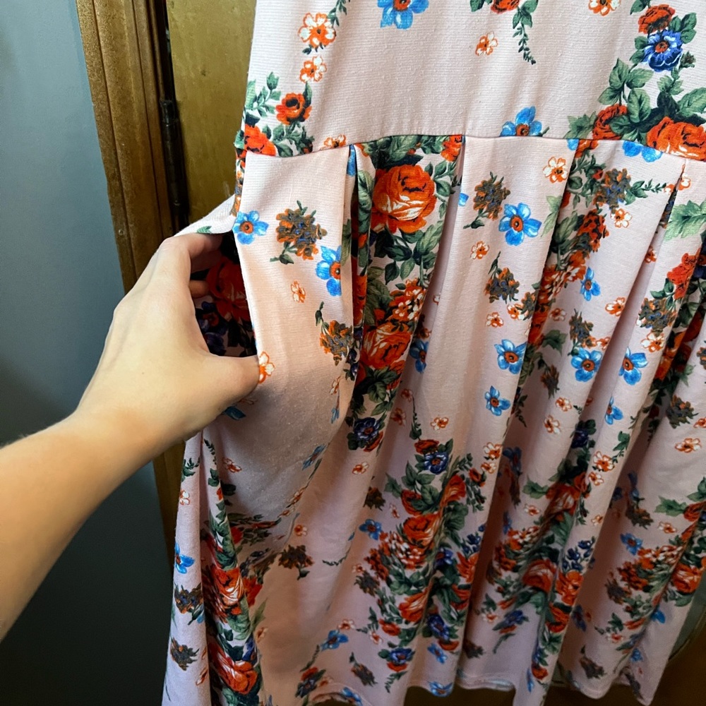 🌸 Lularoe Amelia 2XL dress with pockets - Picture 2 of 5